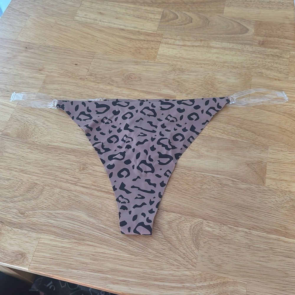 Women’s Thong Detachable side bands Leopard pattern charm low waist size medium